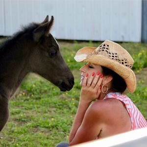 Meet your Posher, Kelly